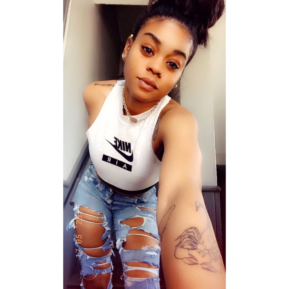 Tal Brownin || Rih's twin - Picture 10 of 17